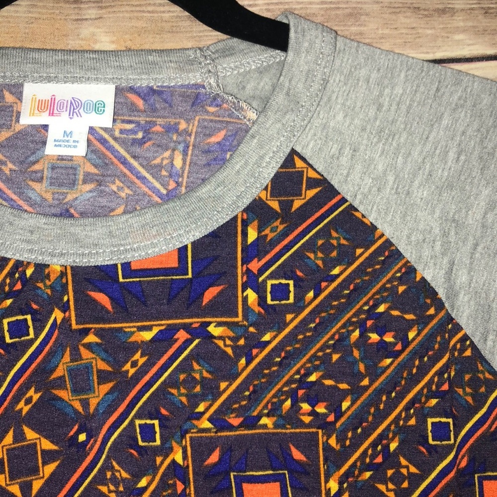 LULAROE || RANDY SHIRT - Picture 3 of 4
